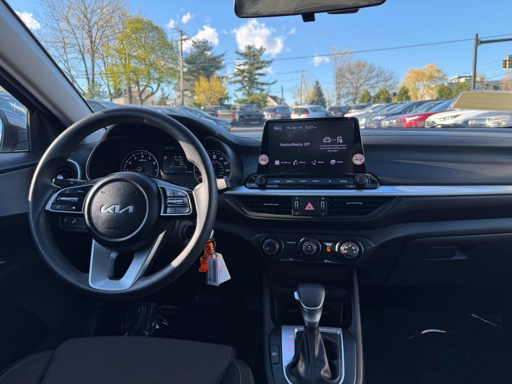 Used 2023 Kia Forte LXS w/ LXS Technology Package FWD image 16