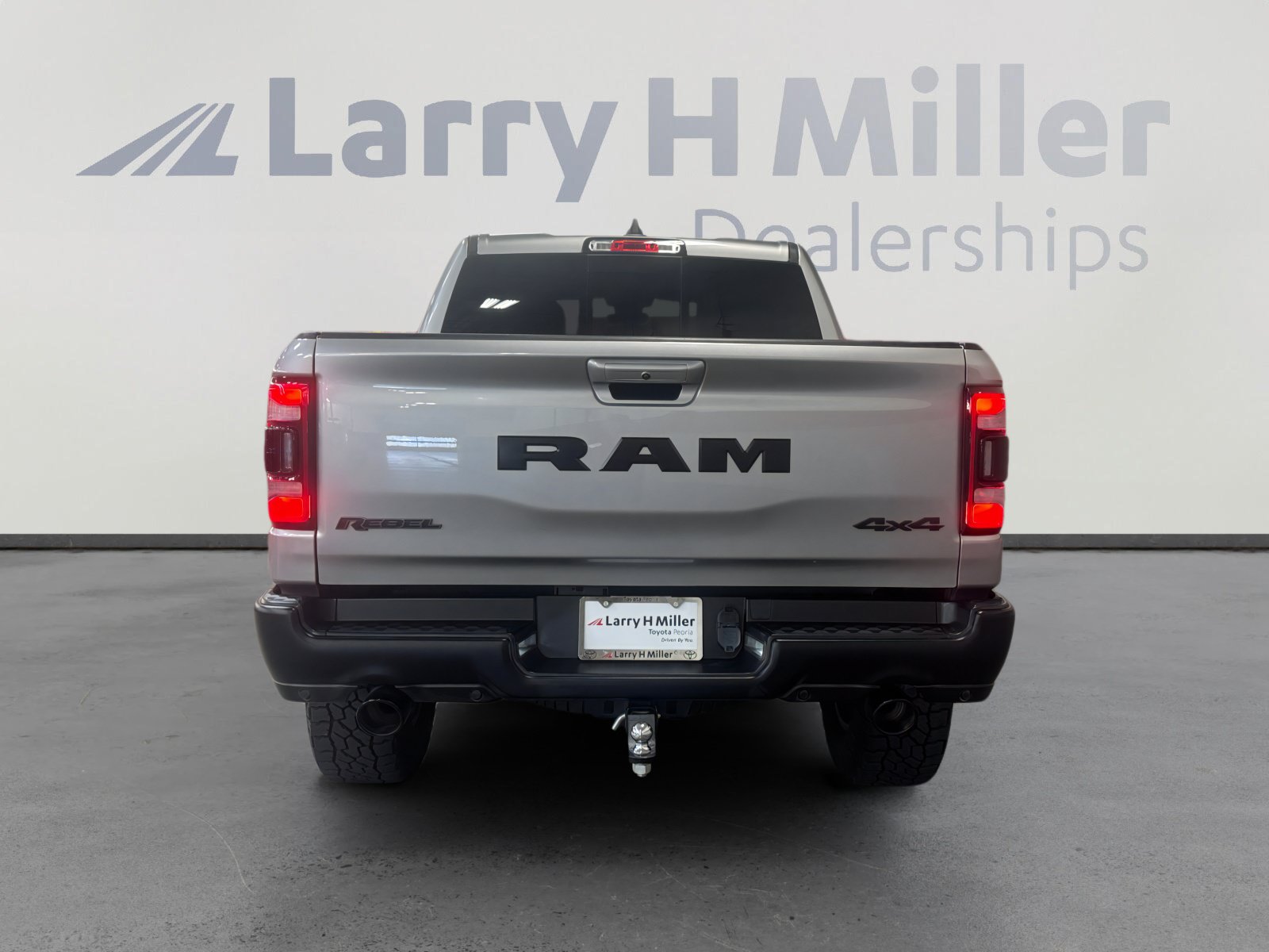 Used 2020 RAM 1500 Rebel w/ Rebel Level 2 Equipment Group AWD/4WD image 4