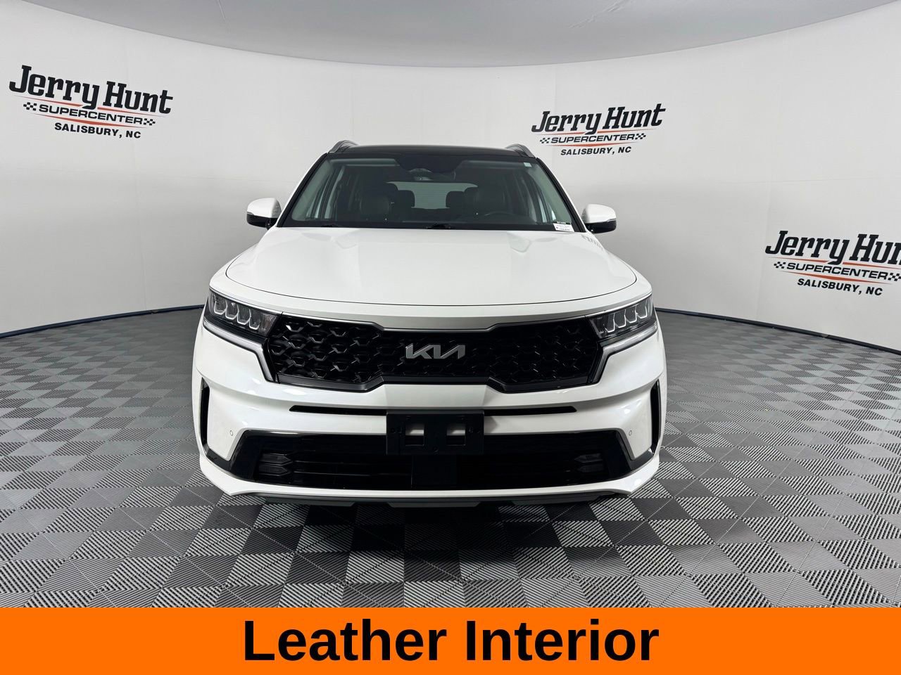 Used 2023 Kia Sorento EX w/ Panoramic Sunroof Package image 4