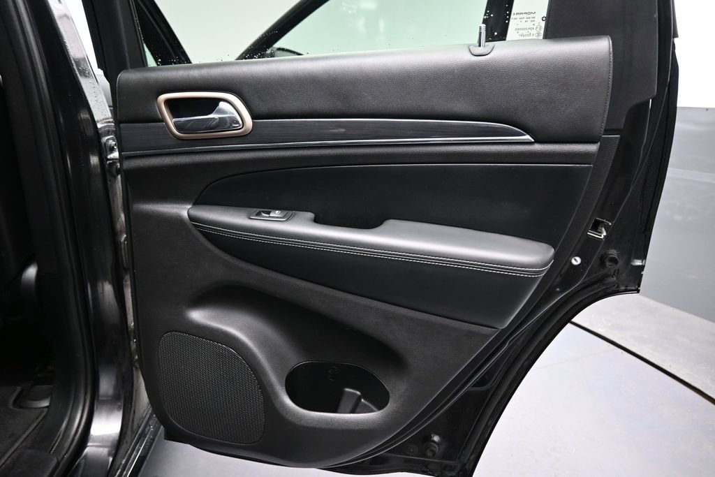 Used 2015 Jeep Grand Cherokee Overland AWD/4WD image 20