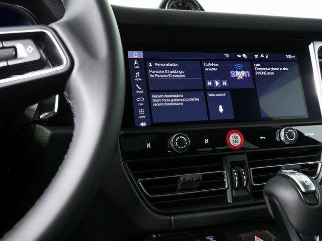 Certified 2026 Porsche Macan AWD/4WD image 16