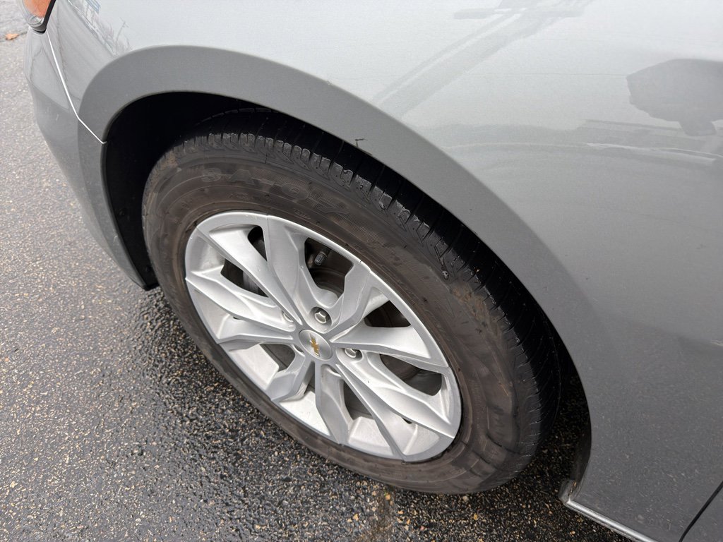 Used 2024 Chevrolet Malibu LT image 9