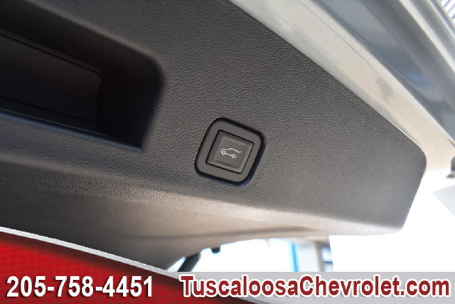 New 2027 Chevrolet Traverse LT FWD image 9