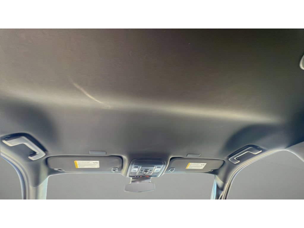 Certified 2025 GMC Yukon Denali AWD/4WD image 29