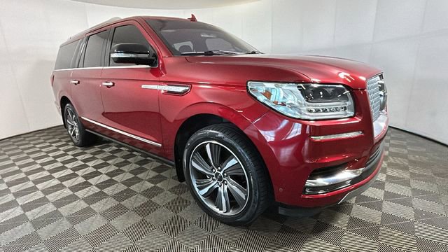 Used 2019 Lincoln Navigator L Reserve AWD/4WD image 2