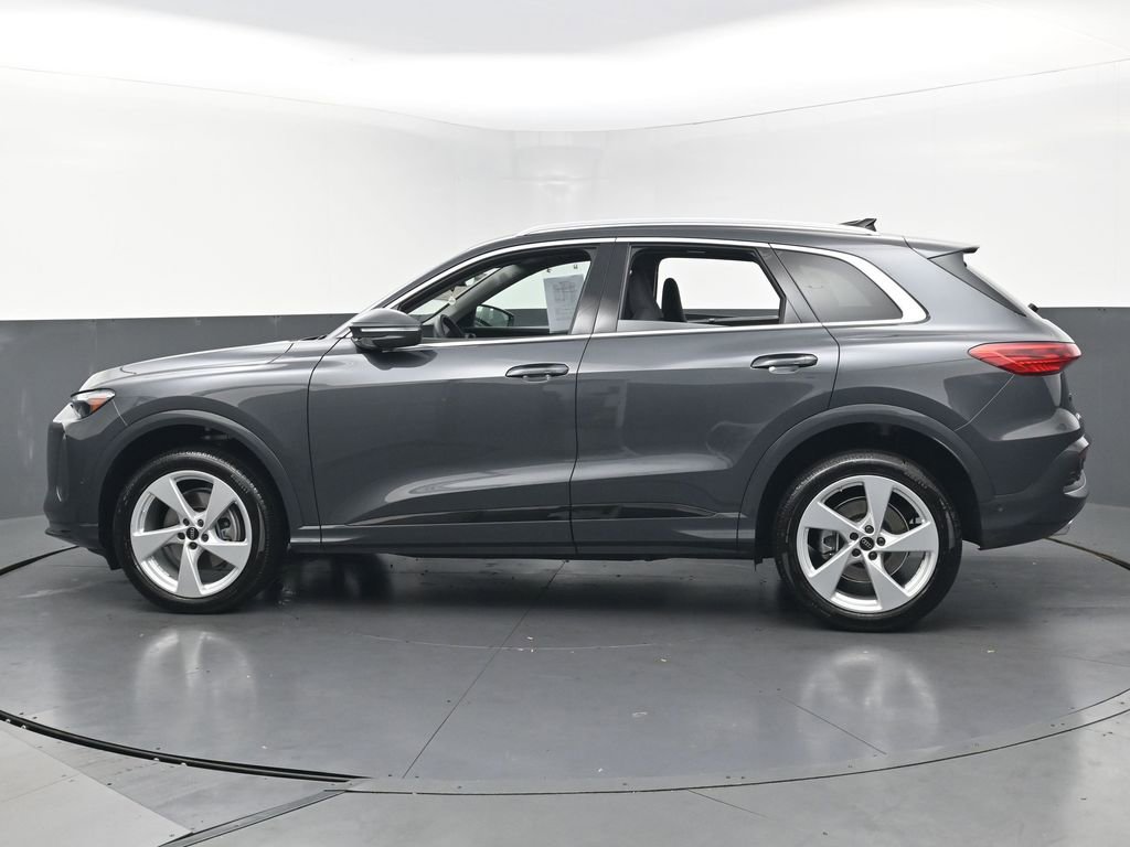 Used 2025 Audi Q5 Premium Plus w/ Premium Plus AWD/4WD image 8