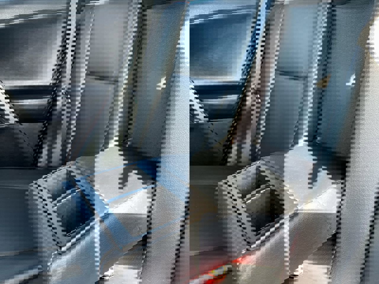 Used 2017 Toyota RAV4 SE image 25