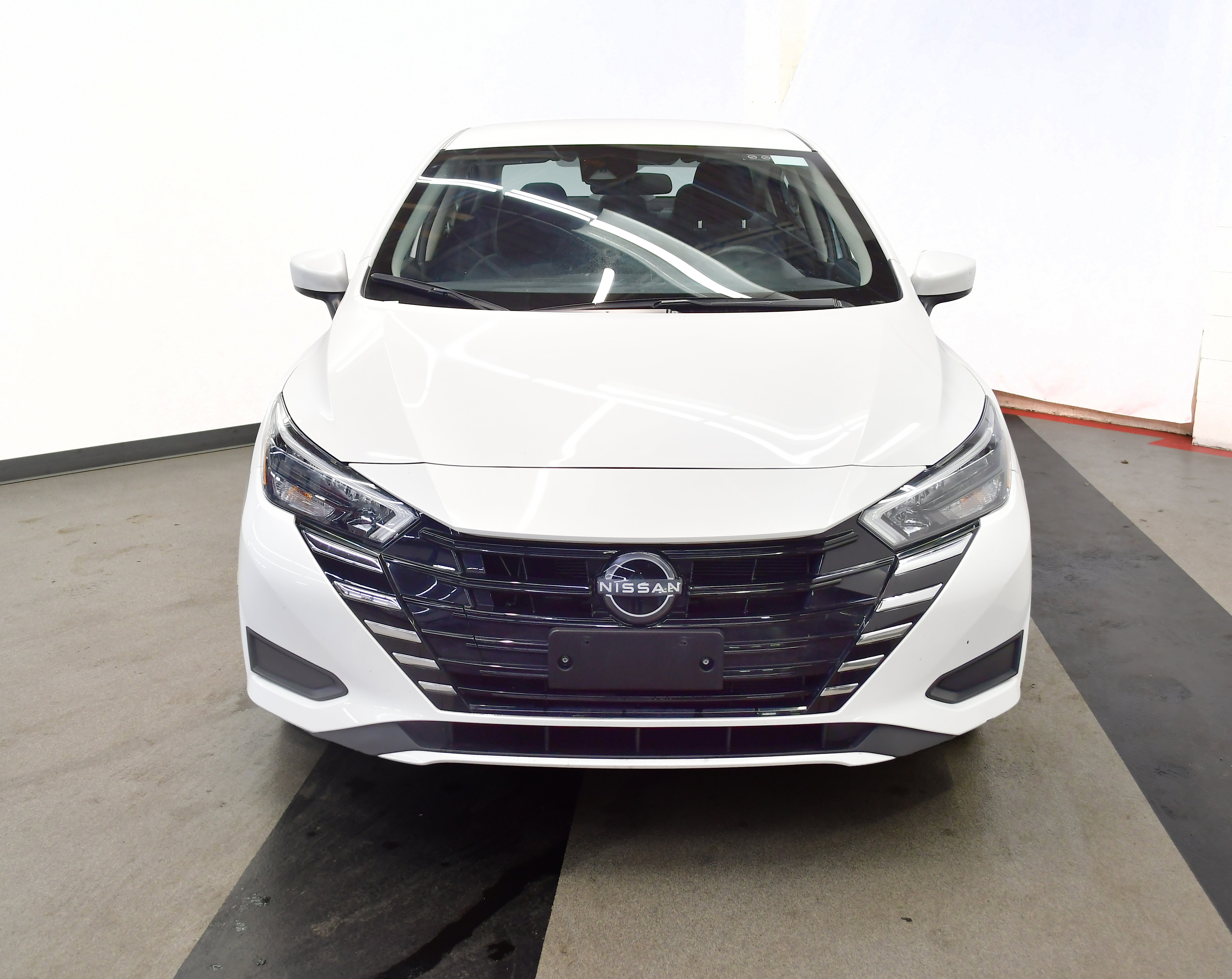 Used 2025 Nissan Versa SV w/ Trunk Package FWD image 3