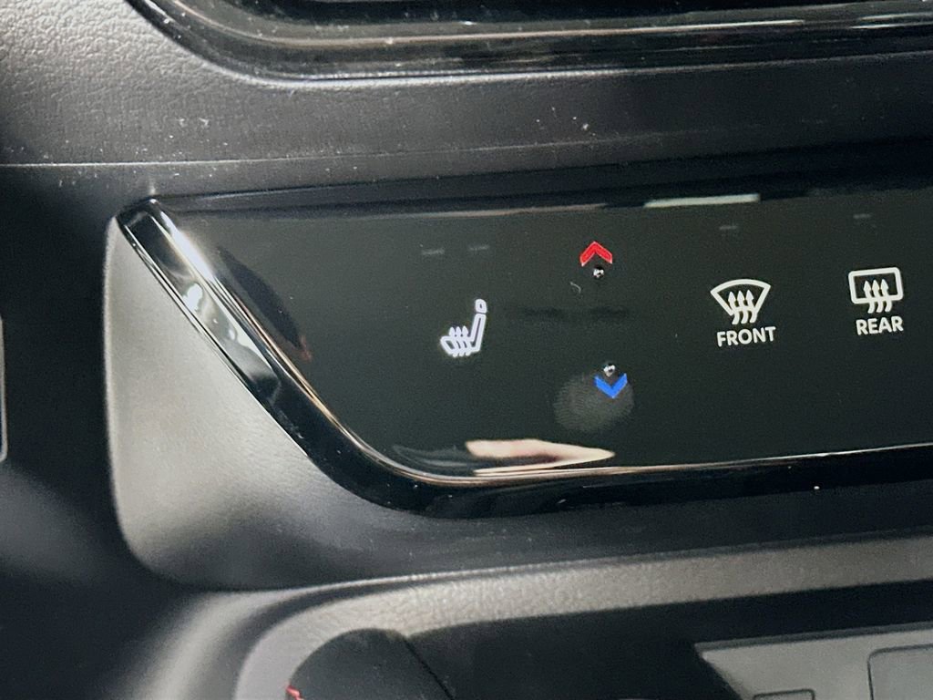 New 2026 Nissan Kicks SR w/ Cold Weather Package image 27