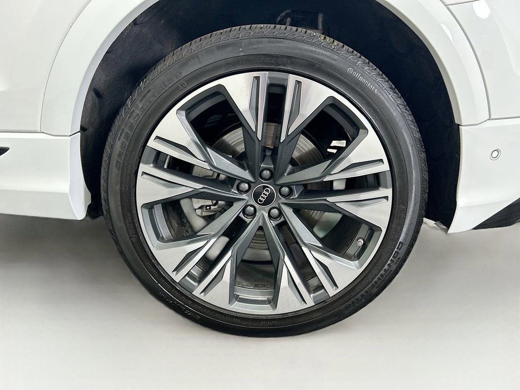 Certified 2025 Audi Q8 Premium Plus w/ Premium Plus Package image 30