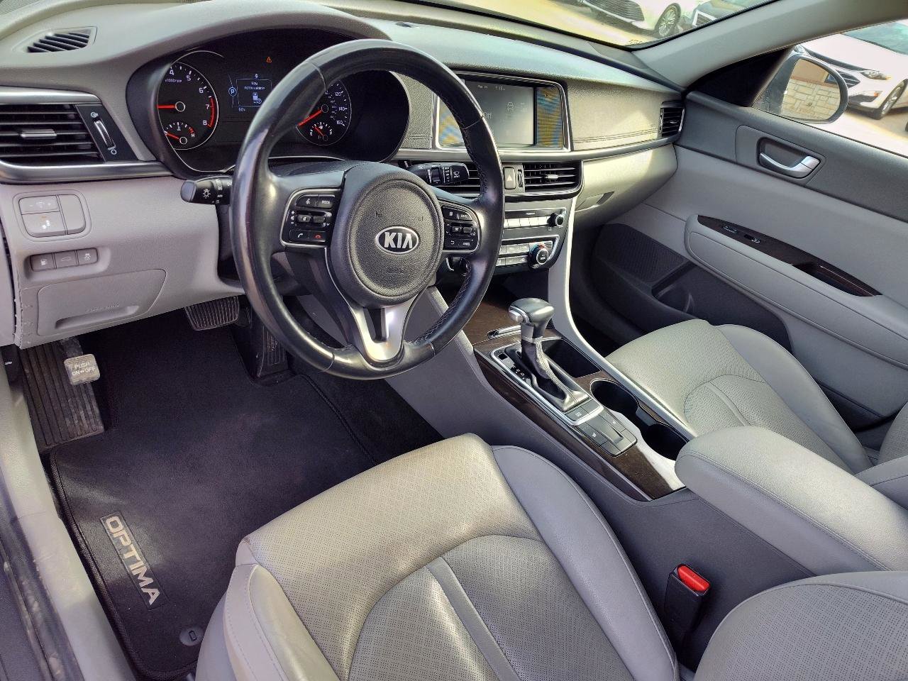 Used 2018 Kia Optima EX FWD image 16