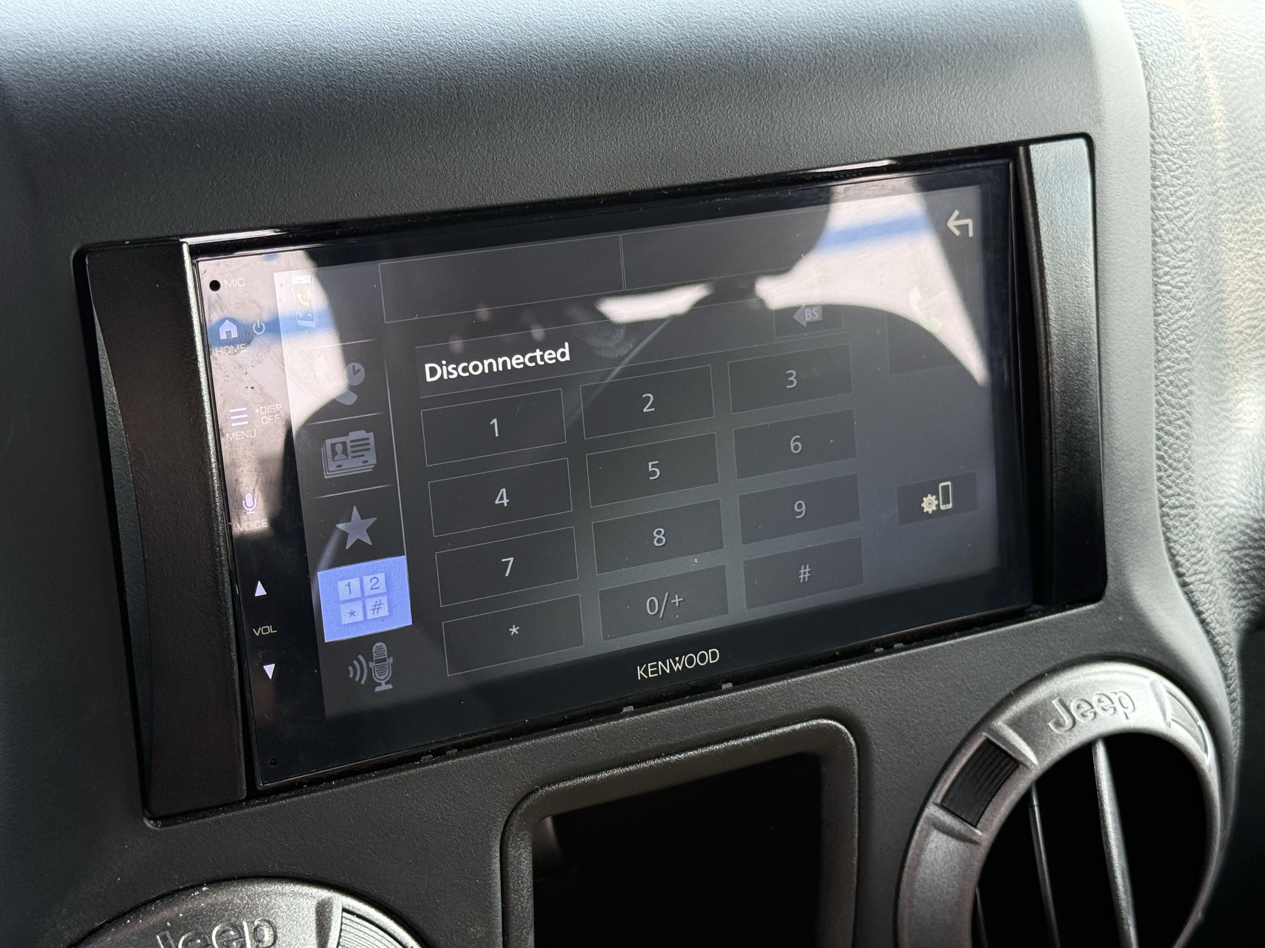 Used 2018 Jeep Wrangler Sport w/ Connectivity Group AWD/4WD image 27