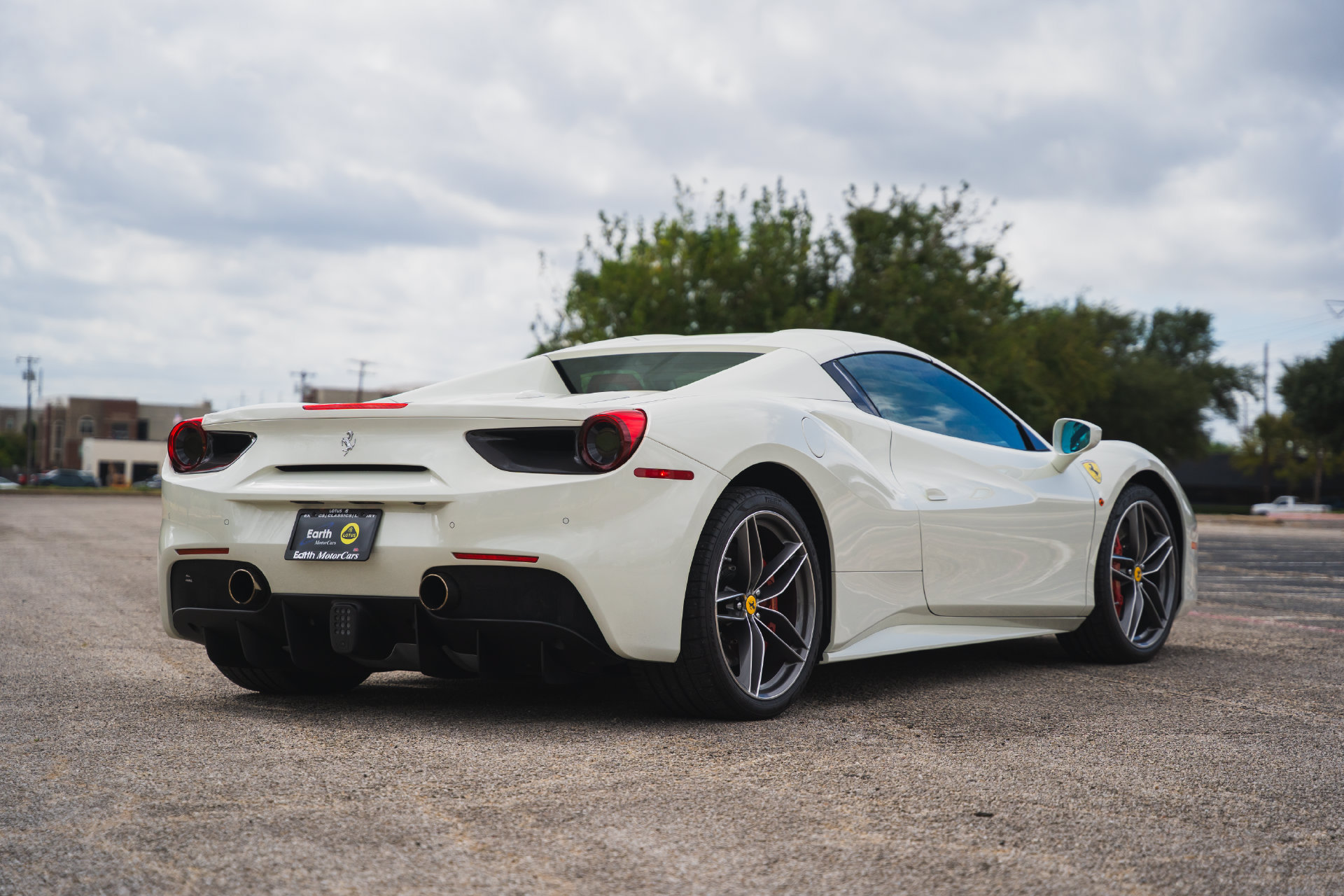 Used 2018 Ferrari 488 Spider RWD image 21