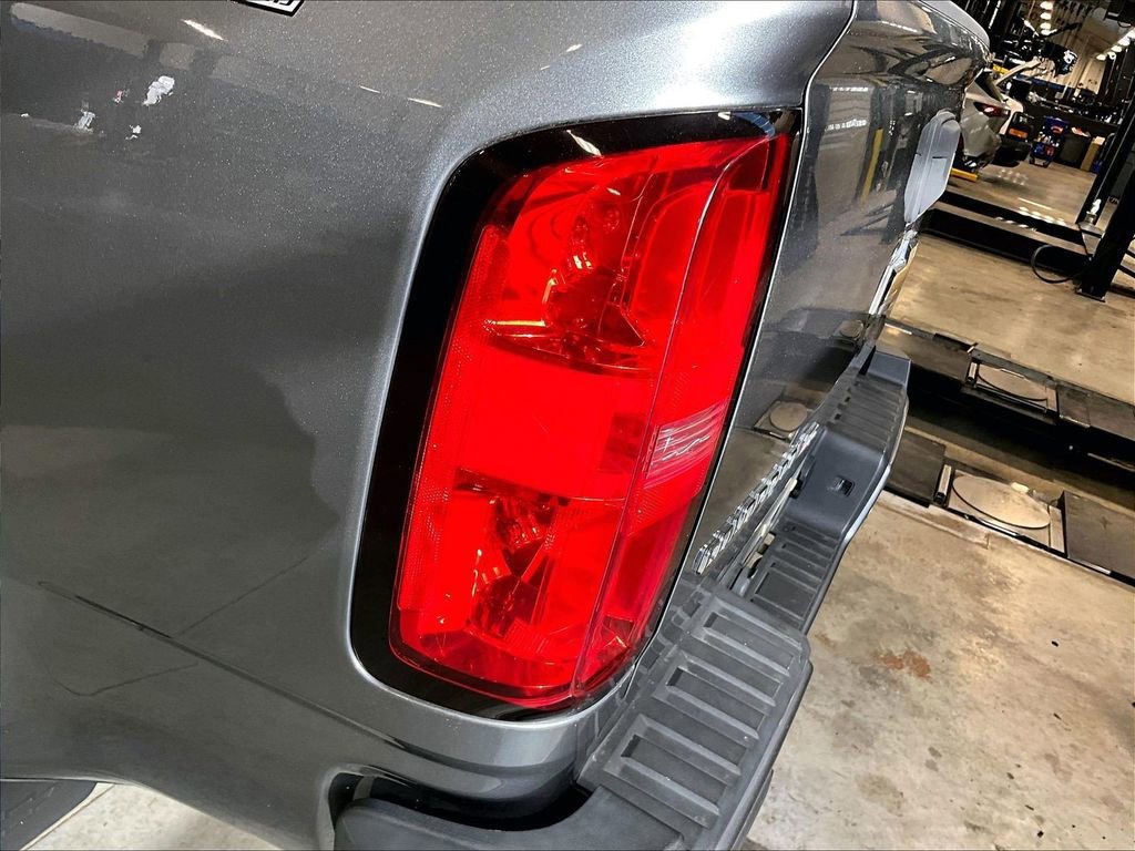 Used 2020 Chevrolet Colorado Z71 AWD/4WD image 35