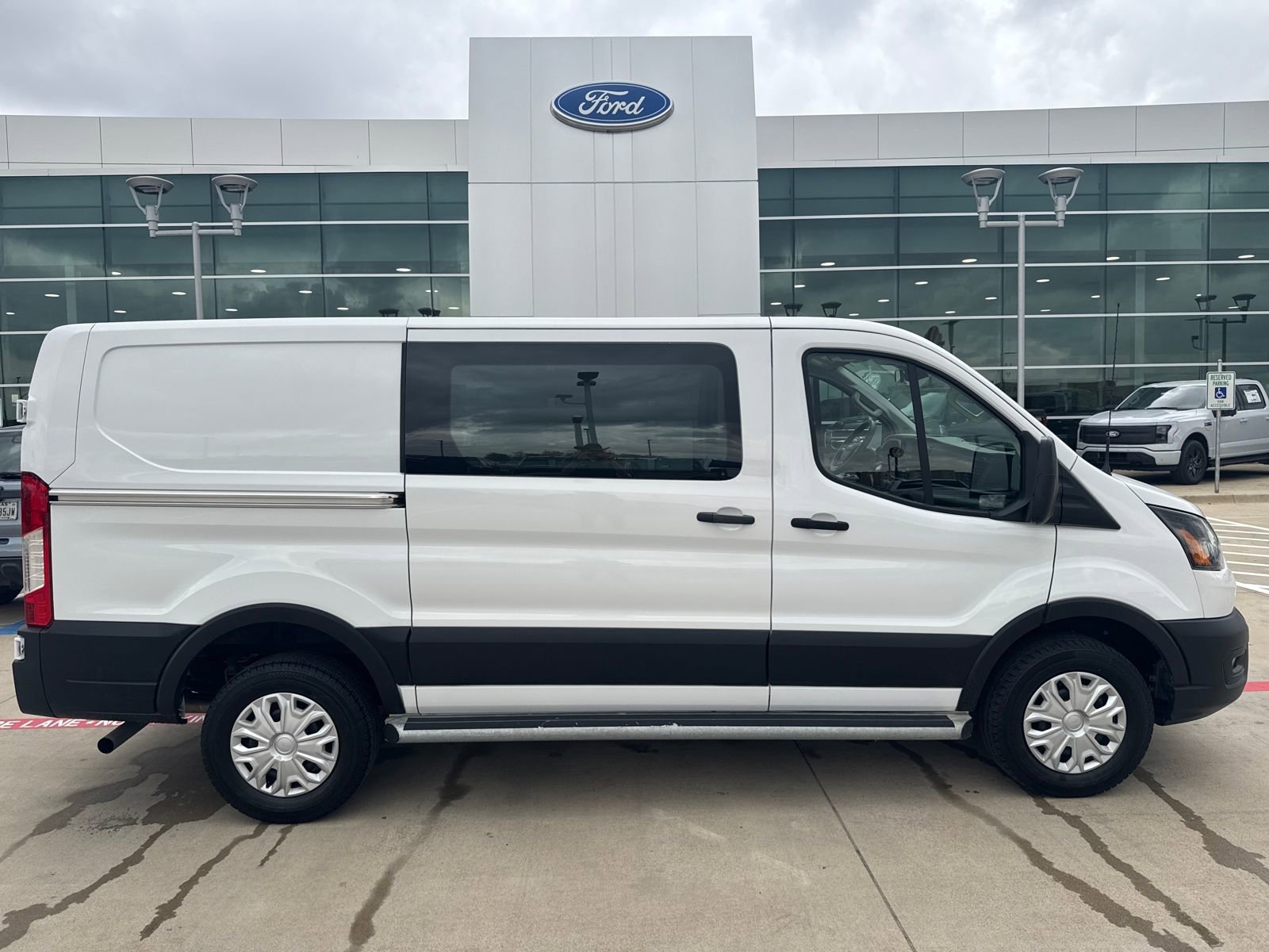 Used 2024 Ford Transit 250 Low Roof w/ Exterior Upgrade Package image 6