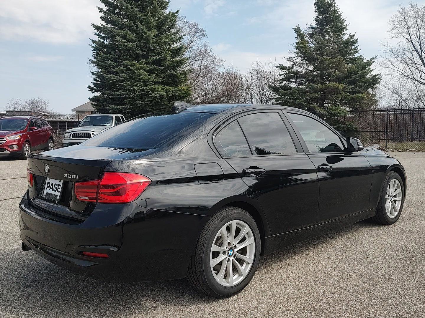 Used 2016 BMW 320i xDrive Sedan image 25