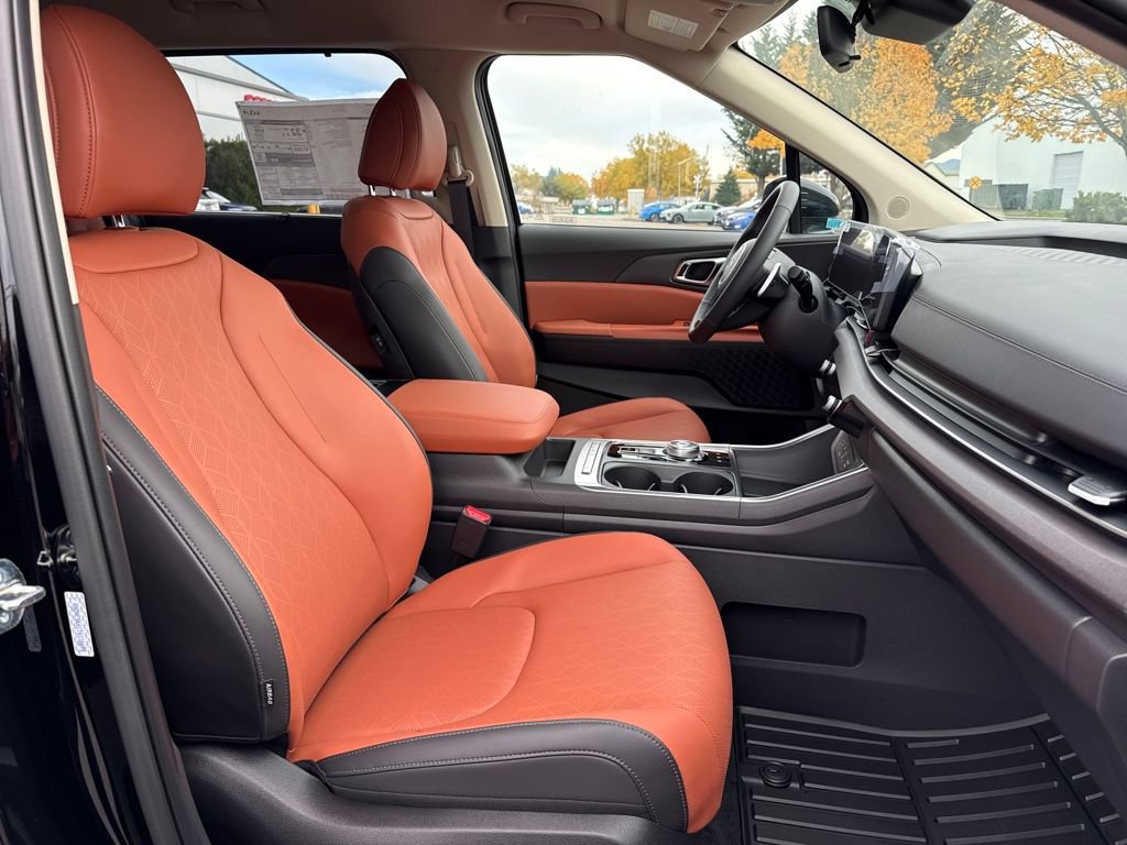 New 2026 Kia Carnival EX image 12