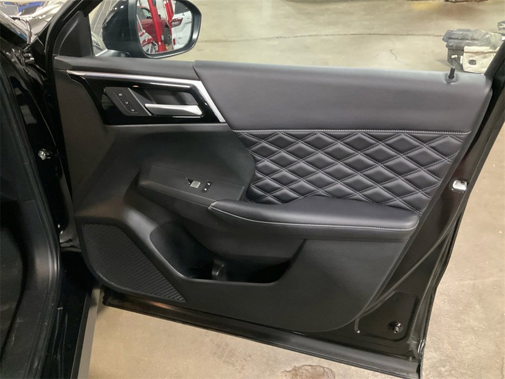 Used 2023 Mitsubishi Outlander SEL image 16