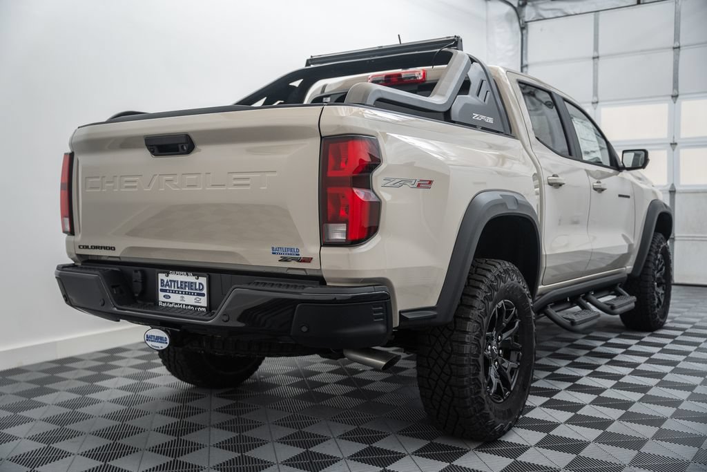 New 2026 Chevrolet Colorado ZR2 w/ Midnight Edition AWD/4WD image 5