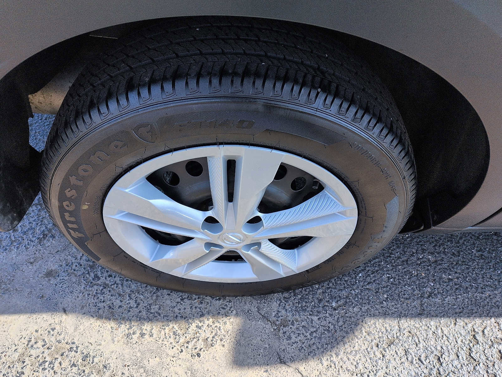 Used 2024 Nissan Kicks S image 9