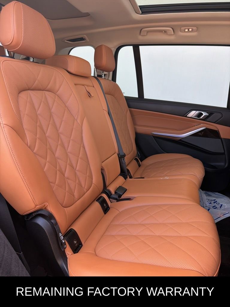 Used 2024 BMW X7 xDrive40i image 21