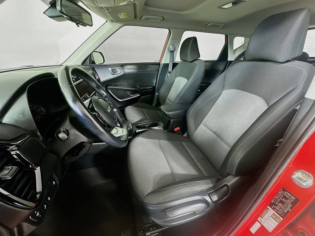 Certified 2022 Kia Soul GT-Line FWD image 27