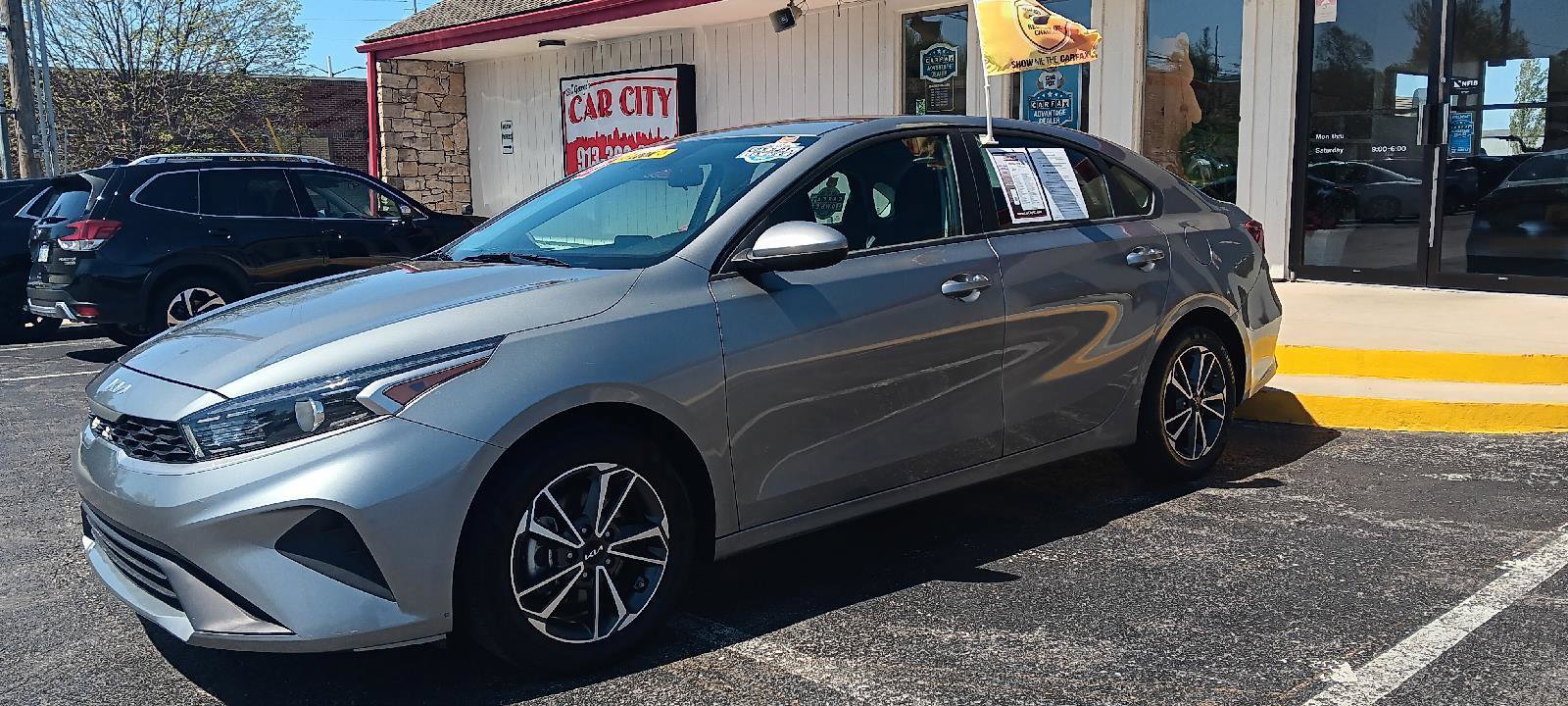 Used 2022 Kia Forte LXS image 3