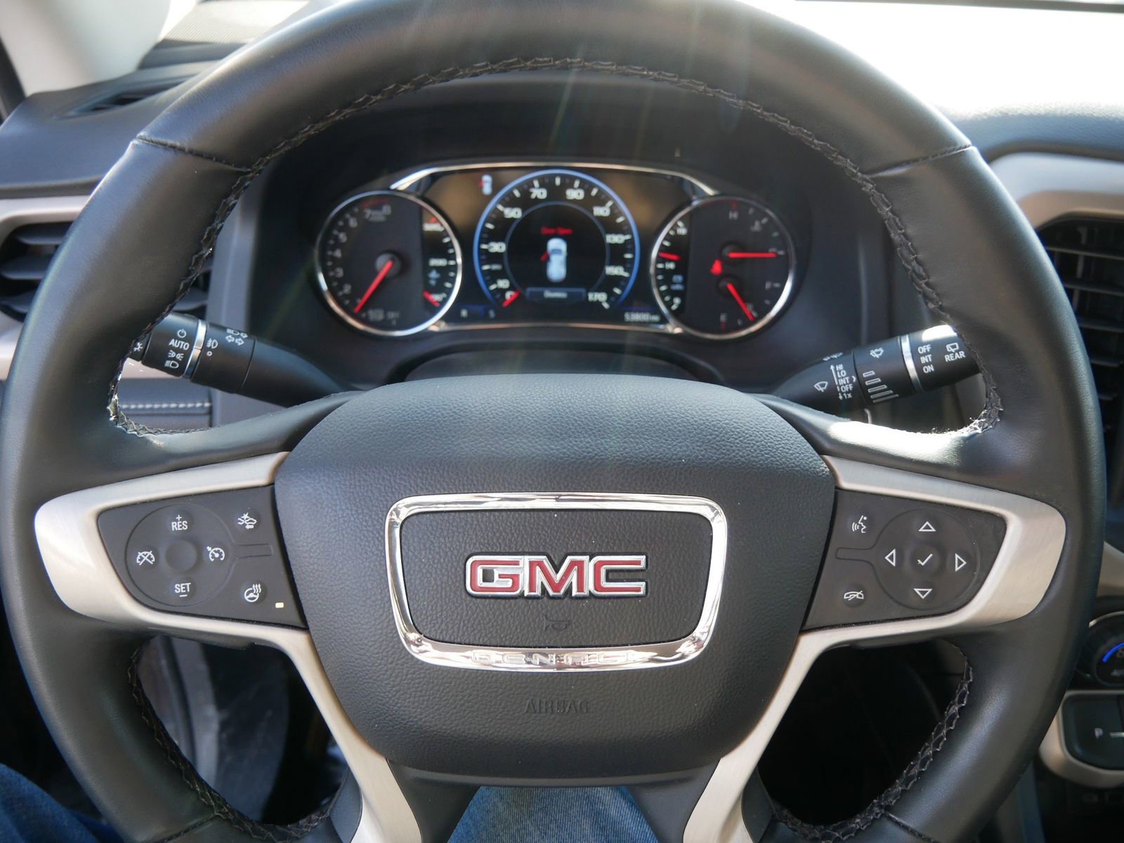 Used 2023 GMC Acadia Denali w/ Black Diamond Edition image 24