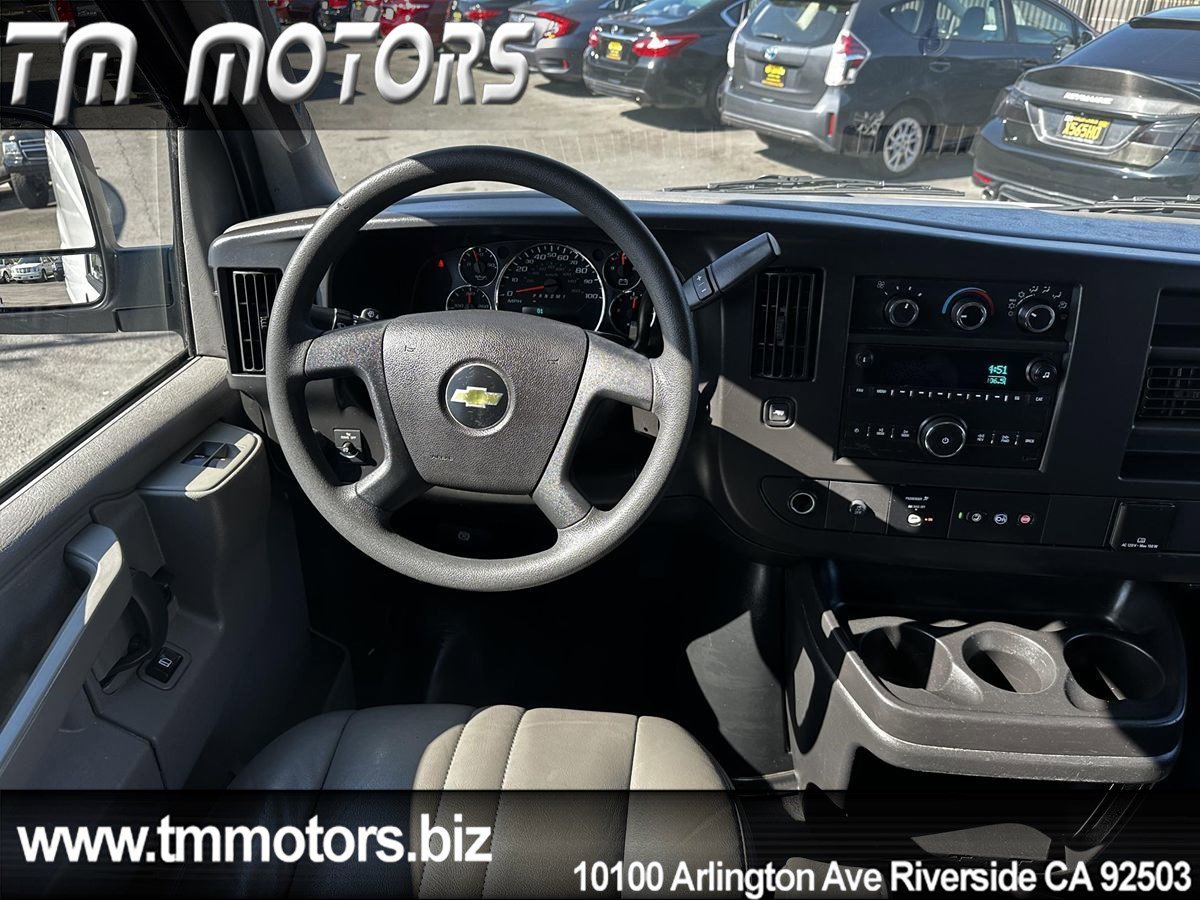 Used 2019 Chevrolet Express 2500 Extended image 14