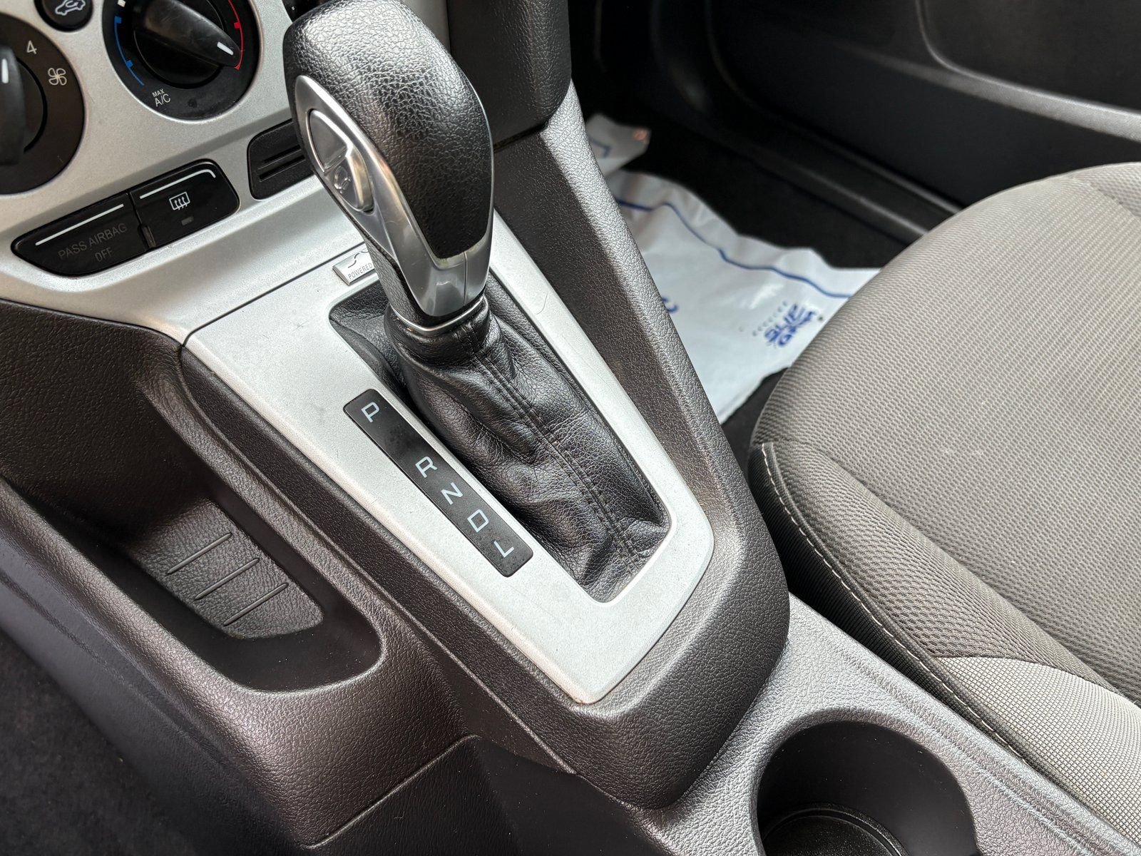 Used 2014 Ford Focus SE FWD image 32
