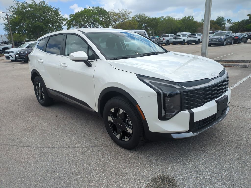 Used 2026 Kia Sportage LX image 2