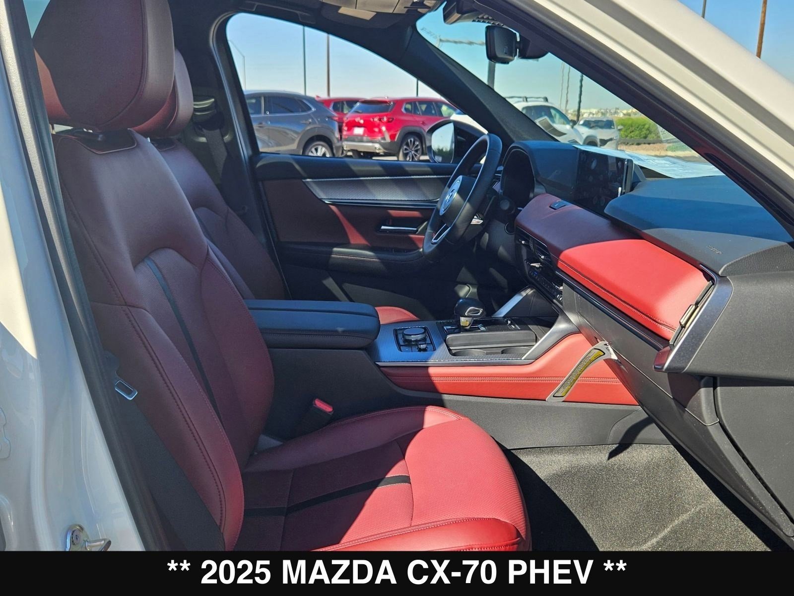 New 2025 MAZDA CX-70 Plug-In Hybrid w/ Premium Plus image 25