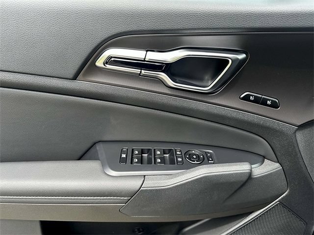 New 2026 Kia Sportage SX FWD image 7