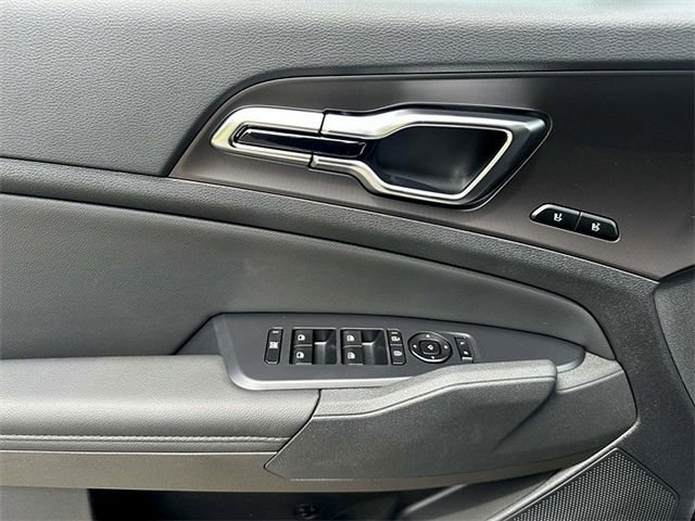 New 2026 Kia Sportage SX FWD image 7