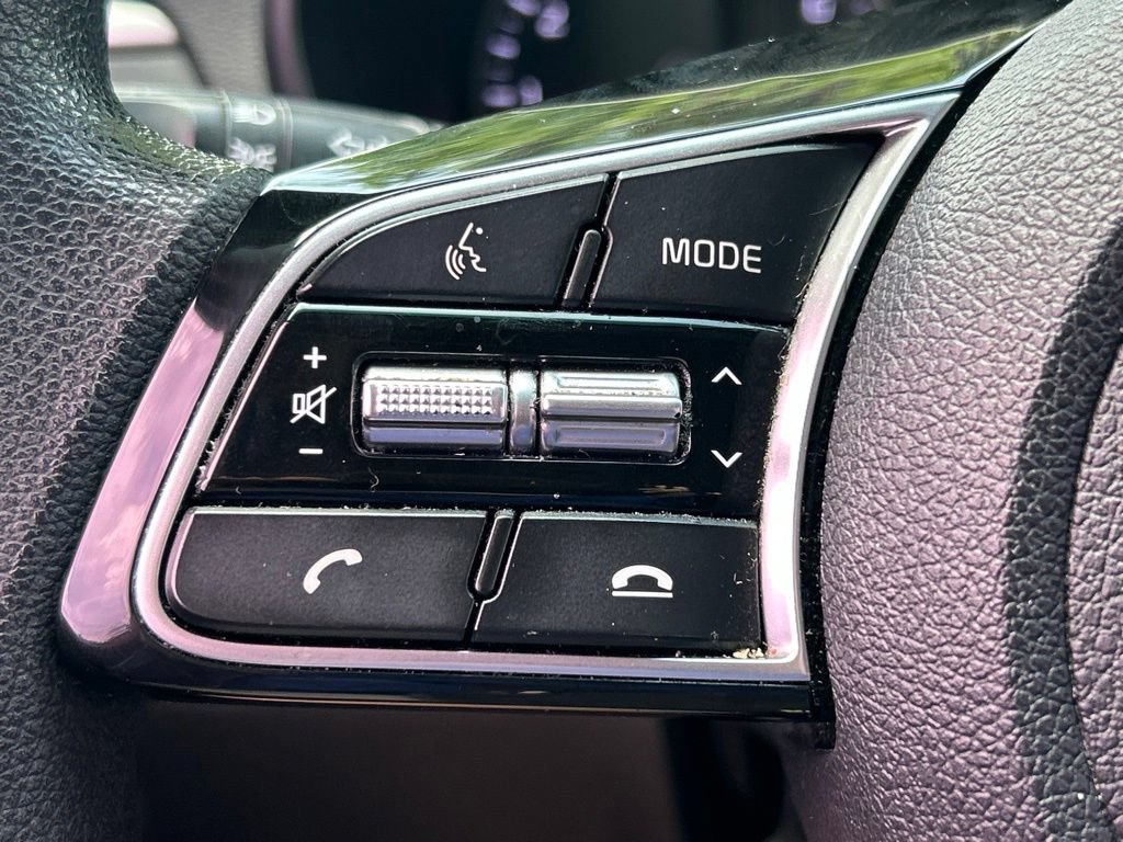Used 2020 Kia Optima LX FWD image 25
