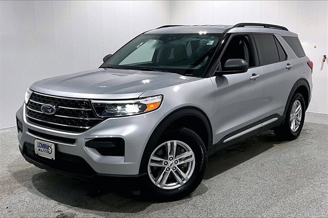 Used 2021 Ford Explorer XLT image 3