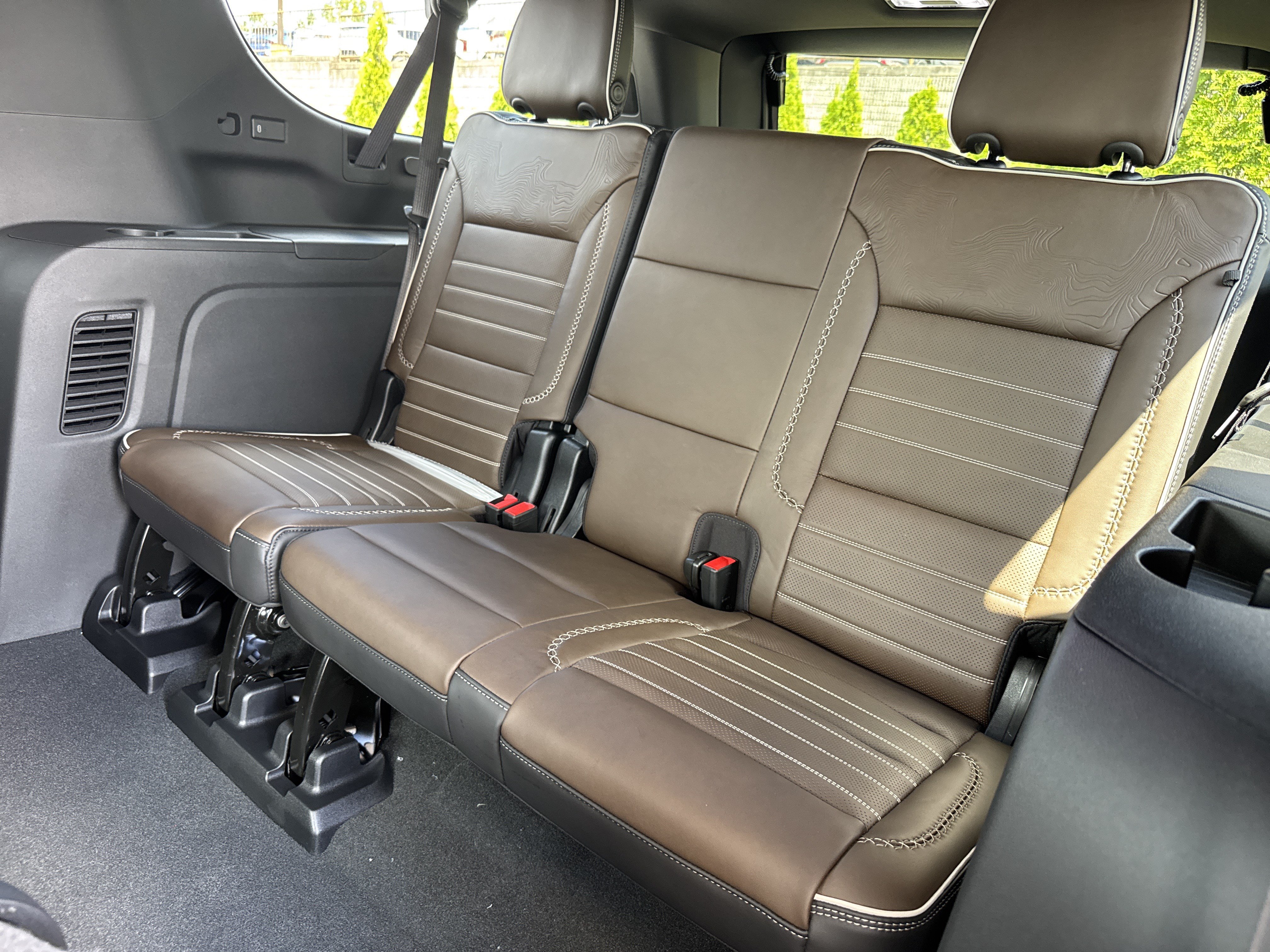New 2026 GMC Yukon XL Denali Ultimate AWD/4WD image 33