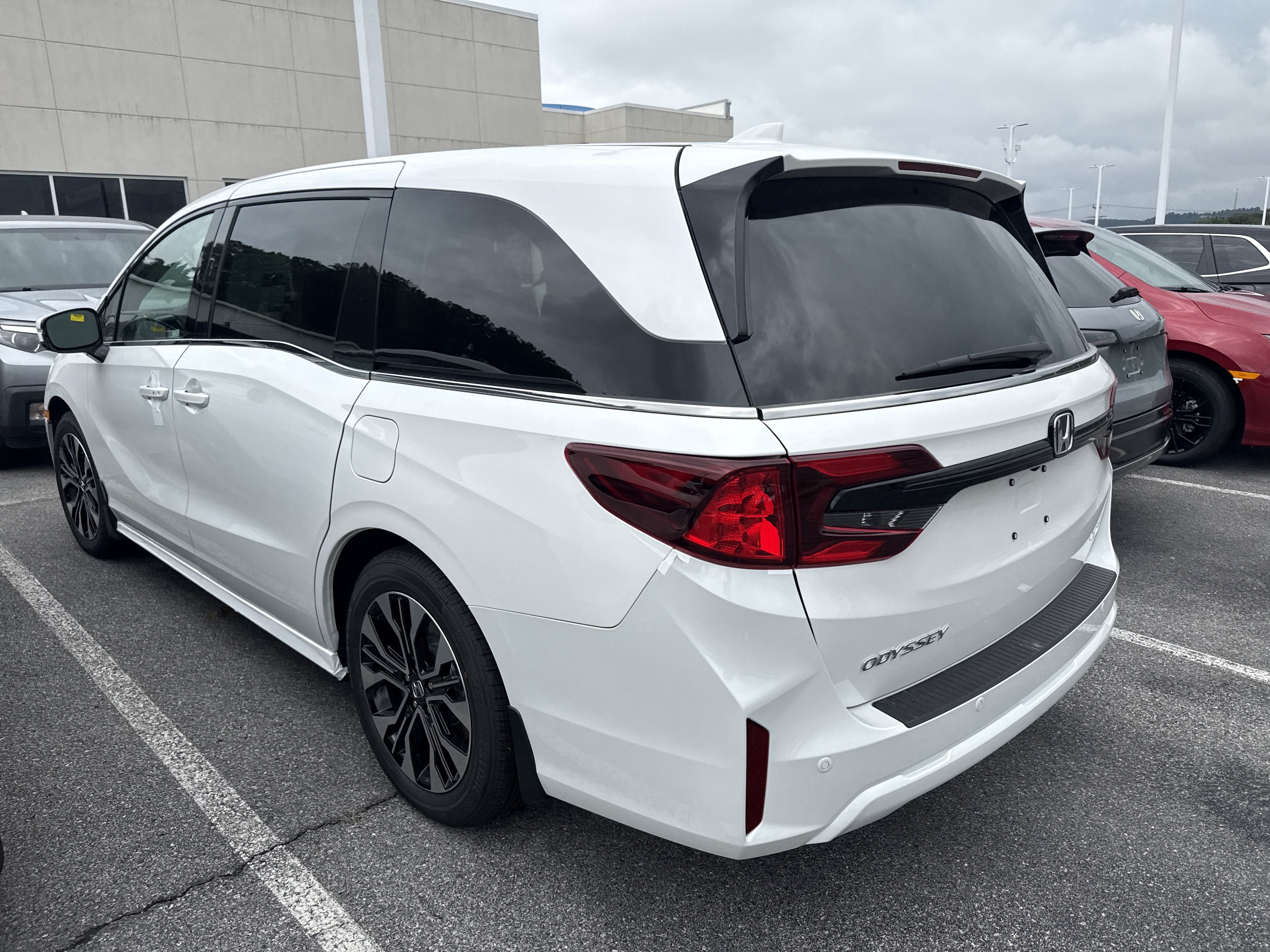 New 2026 Honda Odyssey Elite image 6