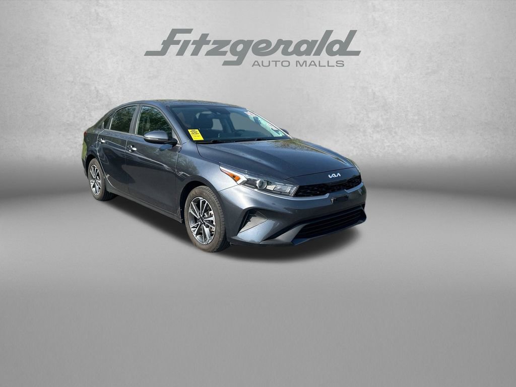 Used 2024 Kia Forte LXS w/ LXS Technology Package FWD image 1