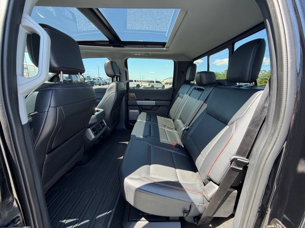 Used 2024 Ford F250 Lariat w/ Black Appearance Package AWD/4WD image 4