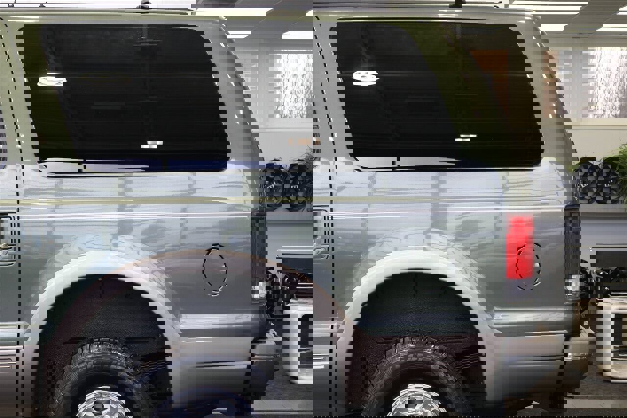 Used 2001 Ford Excursion Limited image 50