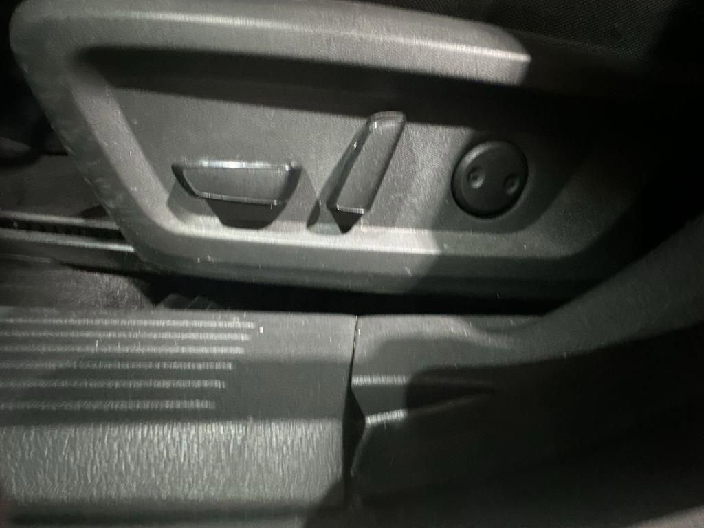 Used 2022 Nissan Rogue SV image 14