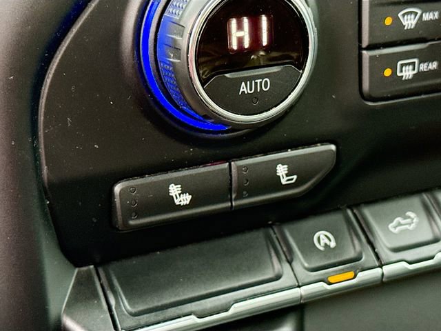 Used 2021 Chevrolet Silverado 1500 LT image 18