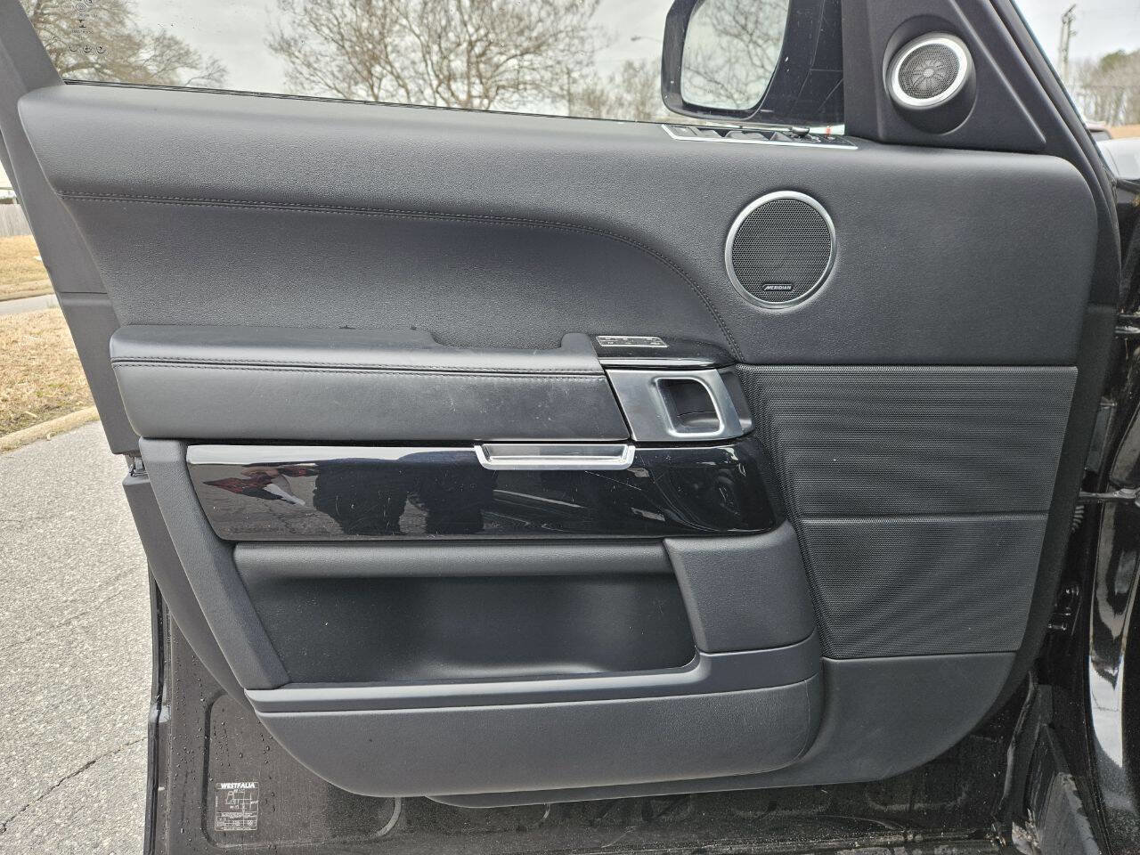 Used 2014 Land Rover Range Rover Supercharged image 12