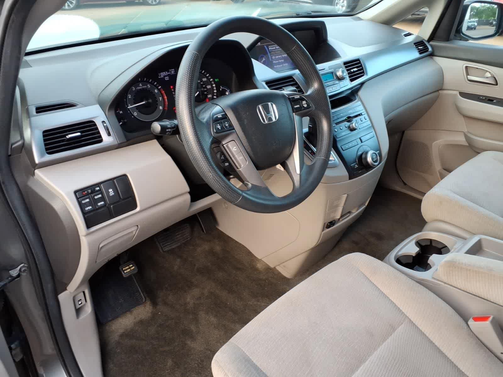 Used 2013 Honda Odyssey EX image 16
