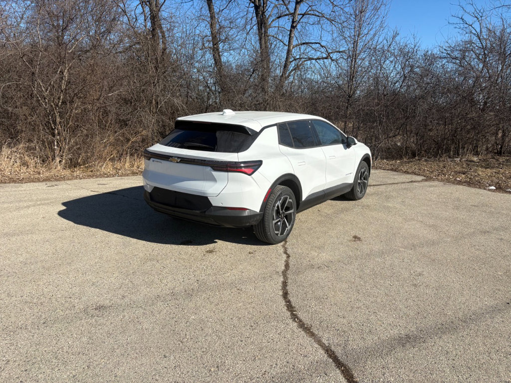 New 2026 Chevrolet Equinox EV LT FWD image 12