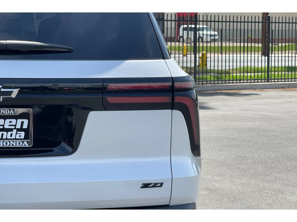 Used 2025 Chevrolet Traverse Z71 w/ Enhanced Driving Package AWD/4WD image 50