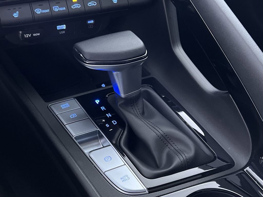 Used 2025 Hyundai Elantra Limited image 20