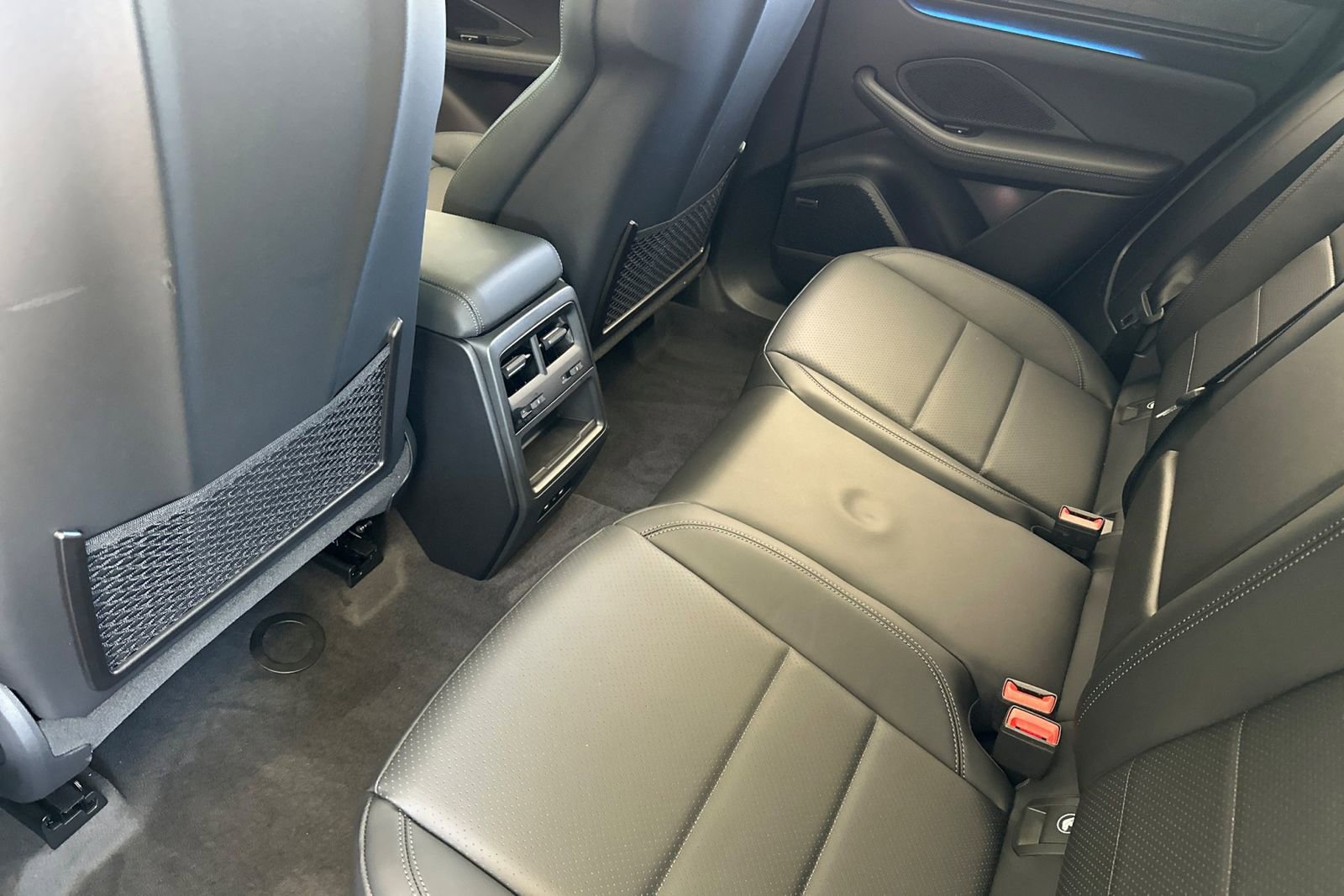 New 2025 Porsche Macan Turbo Electric image 14