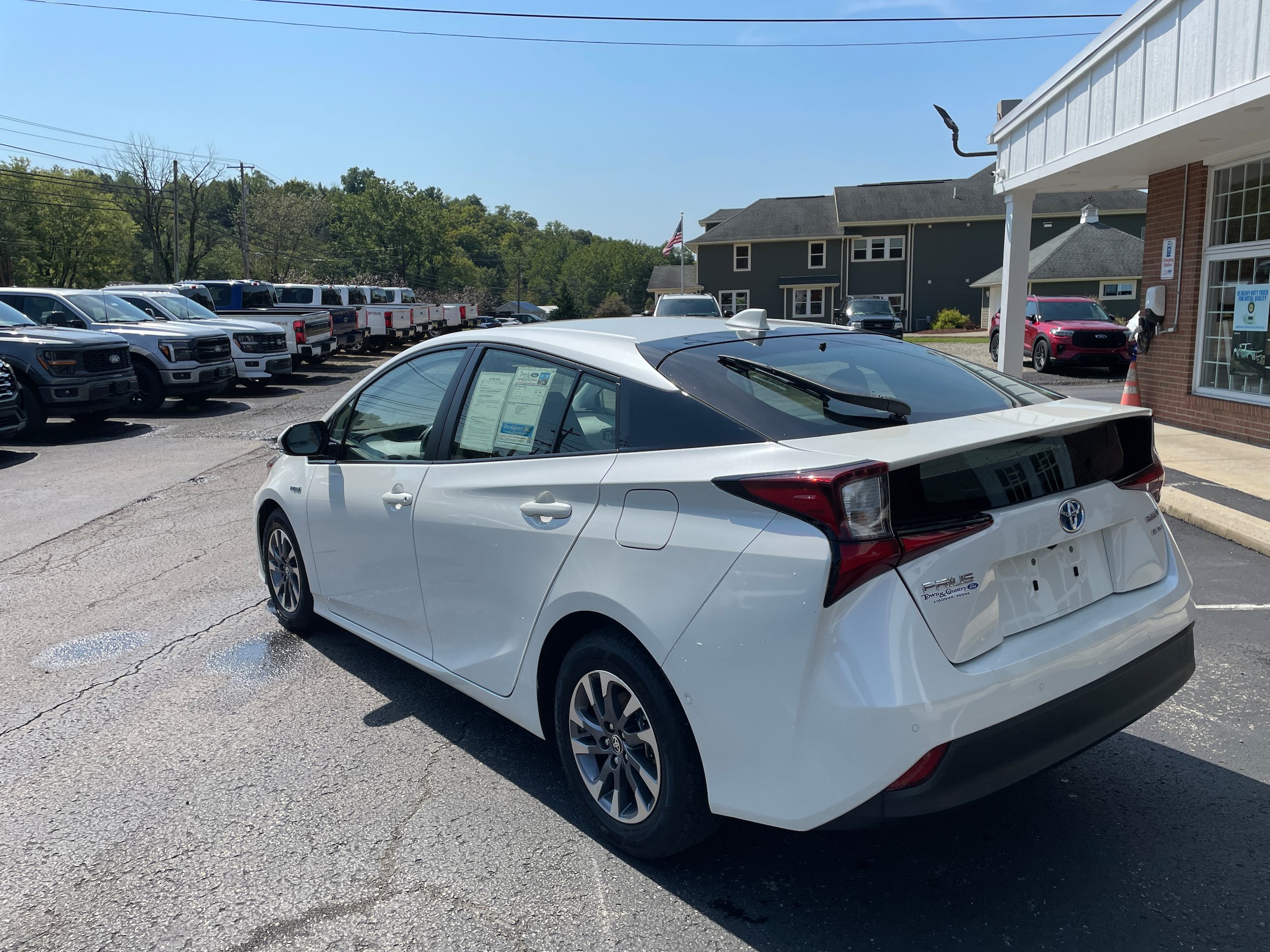 Used 2019 Toyota Prius Limited FWD image 7